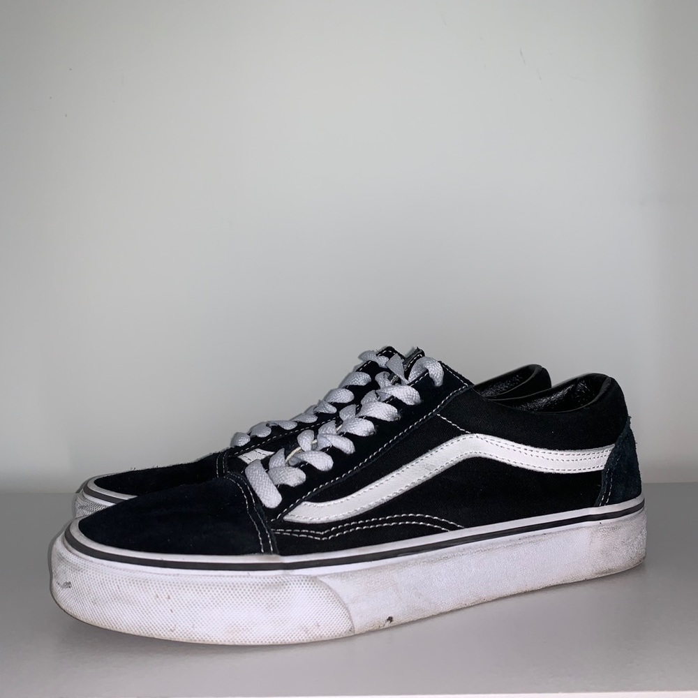 SOLD!! // Vans Old Skool Black/White